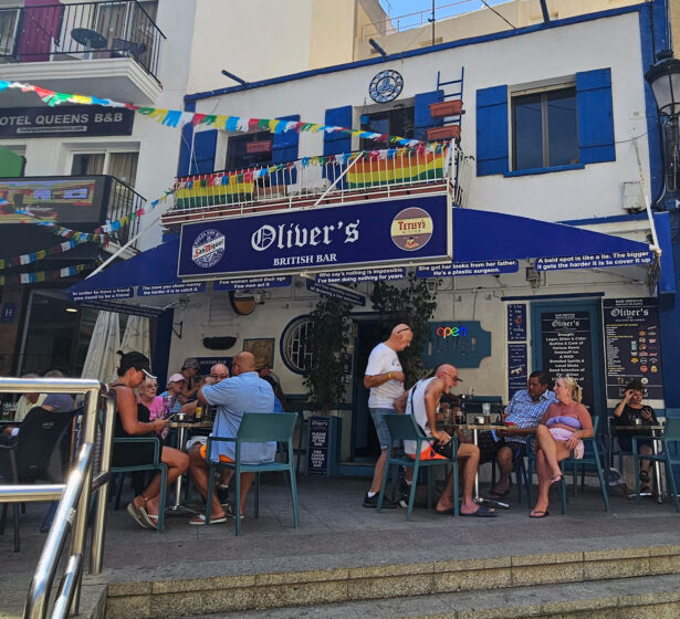 Oliver’s Bar