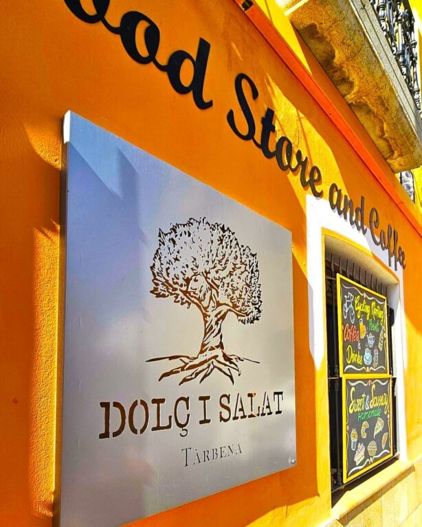 Dolç i Salat, Plaza Major, Tarbena.