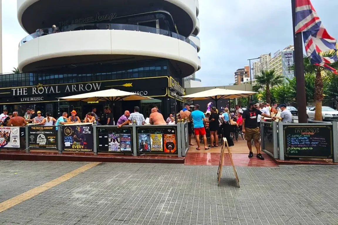 The Royal Arrow, Benidorm.