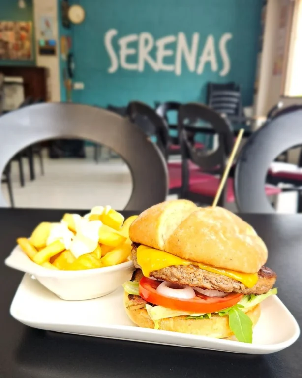 Burger and Chips at Bar Serena's, Finestrat.