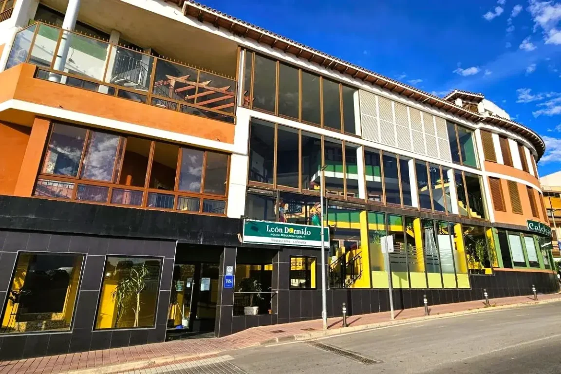 León Dormido Rooms & Apartments, Polop.