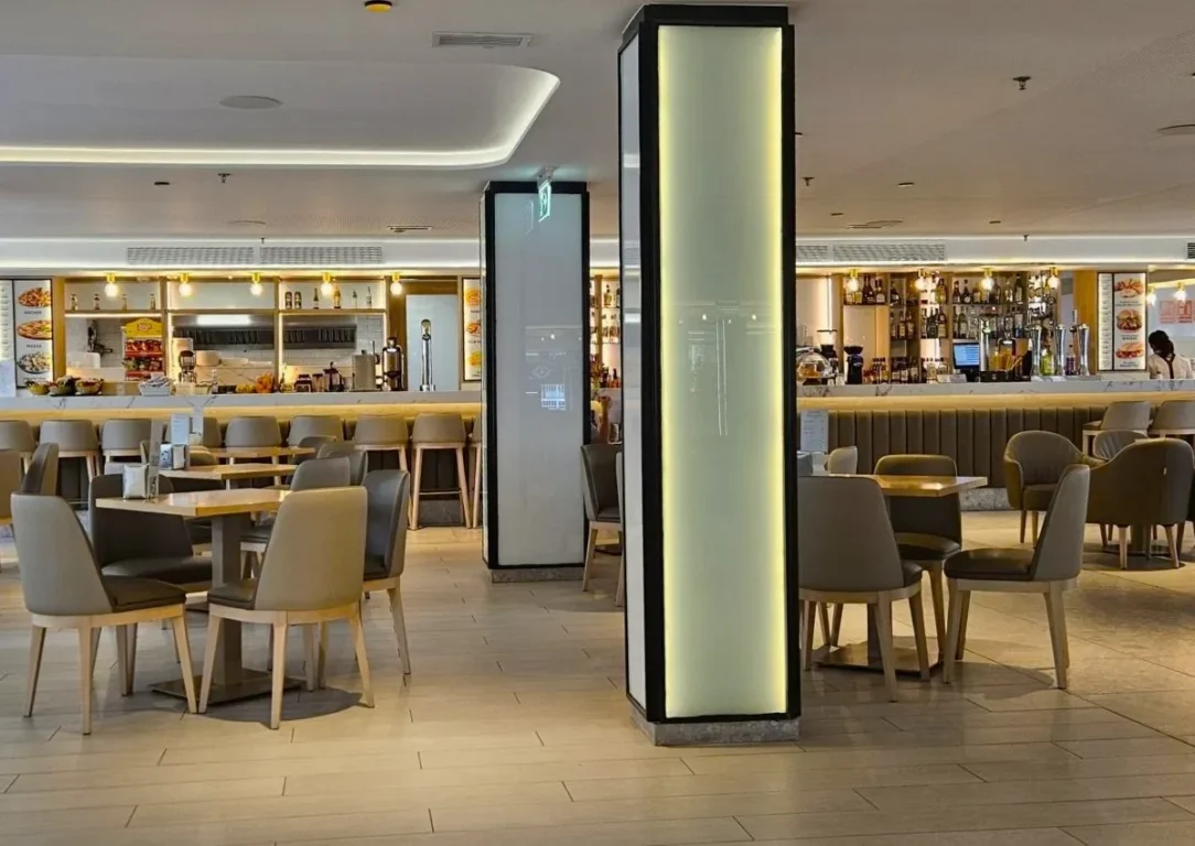Gallery Bar, Hotel Presidente, Benidorm.