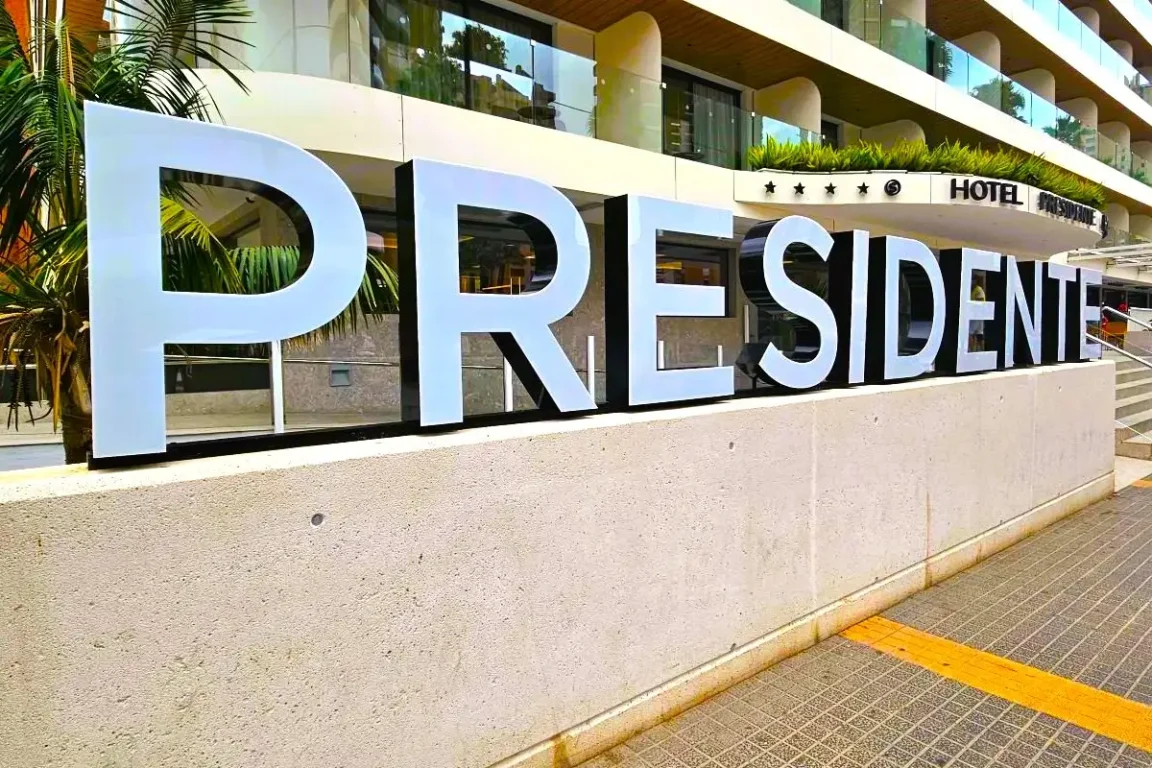 Hotel Presidente External Signage, Benidorm.