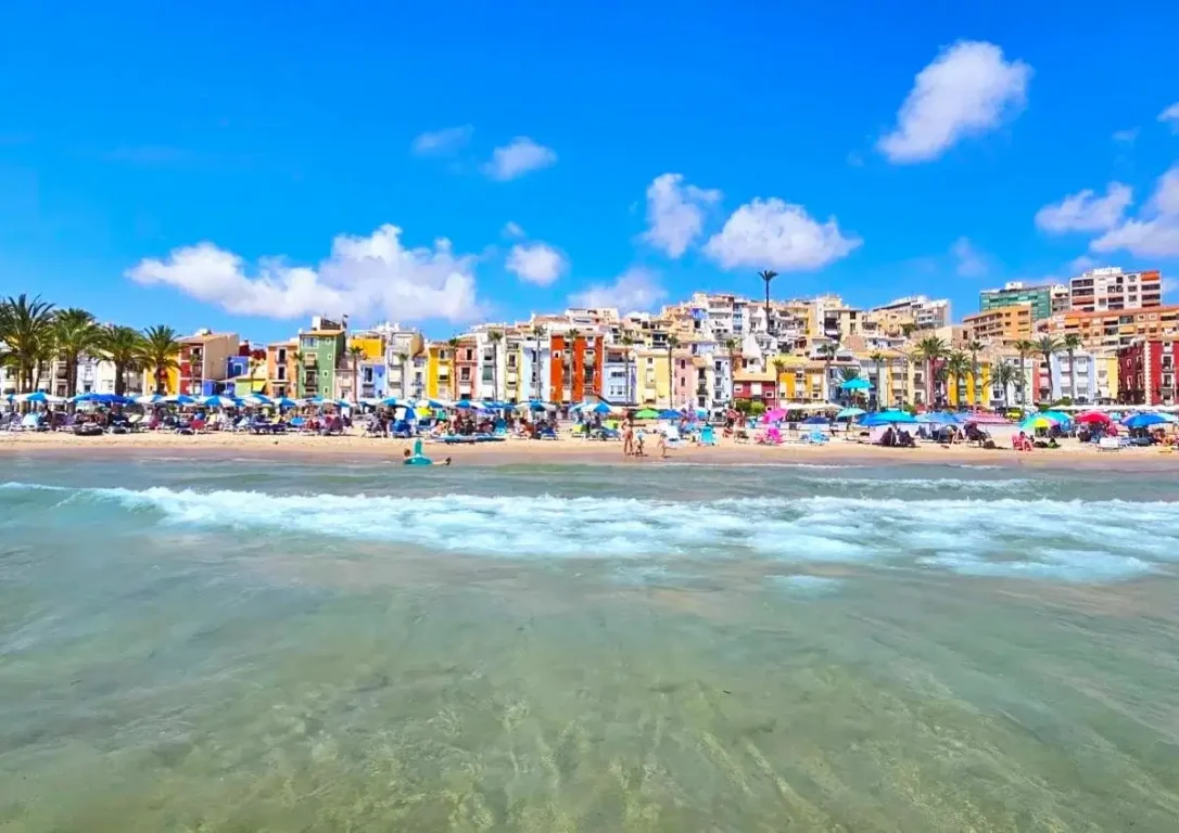The beach at Villajoyosa.